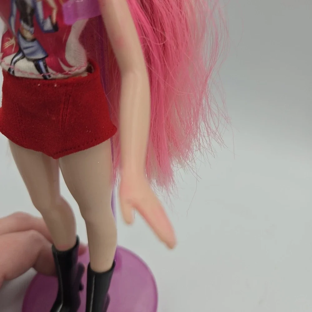 Bratz Live in Concert Cloe Doll MGA 2005 Headset Stand Shoes Shirt + Extra Short